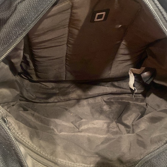 Travel Bag - Picture 4 of 8